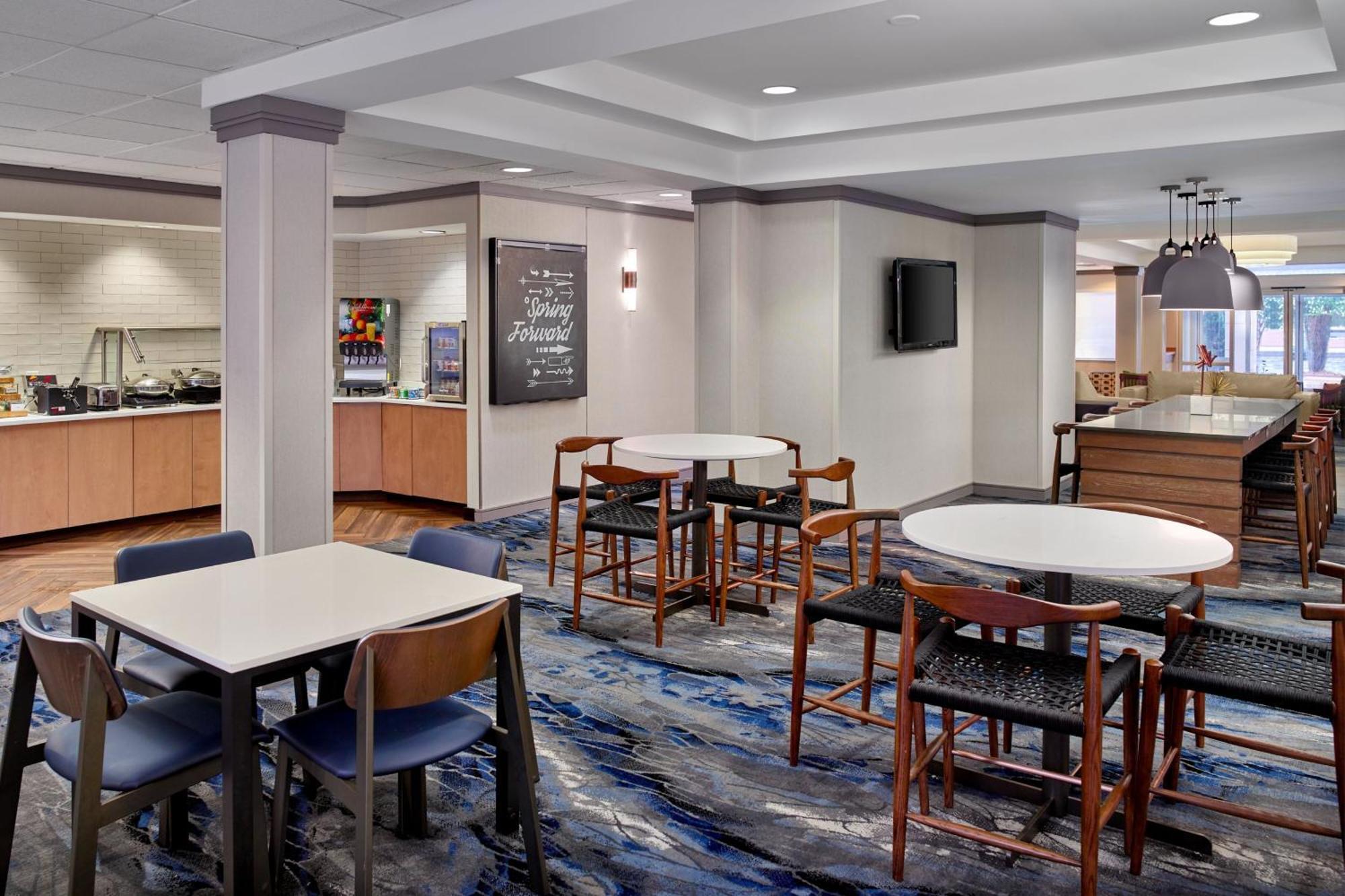 Fairfield Inn & Suites Уорнер-Робинс Экстерьер фото