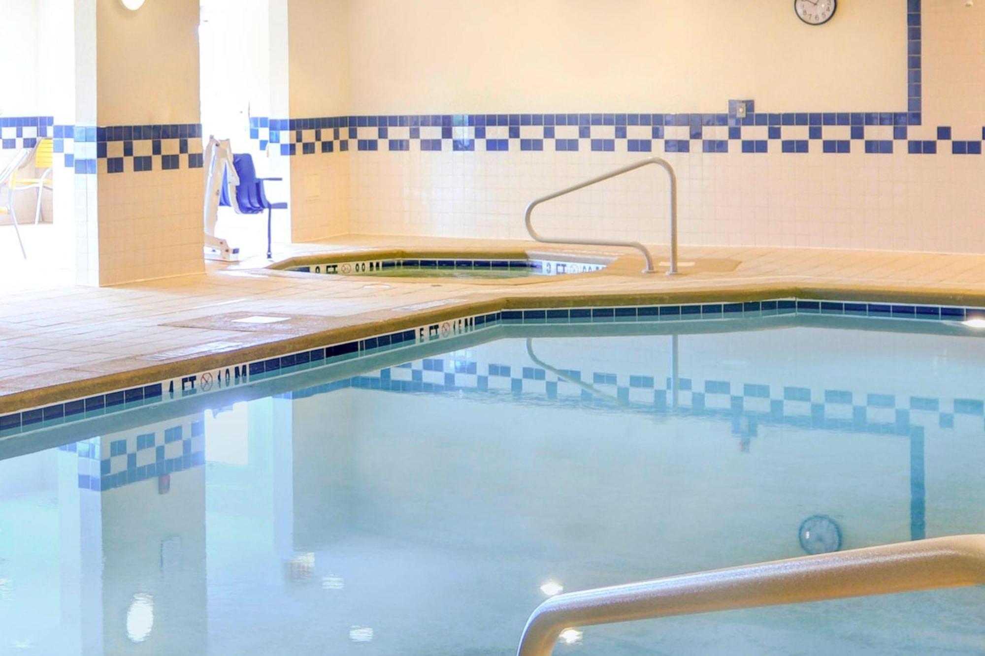 Fairfield Inn & Suites Уорнер-Робинс Экстерьер фото