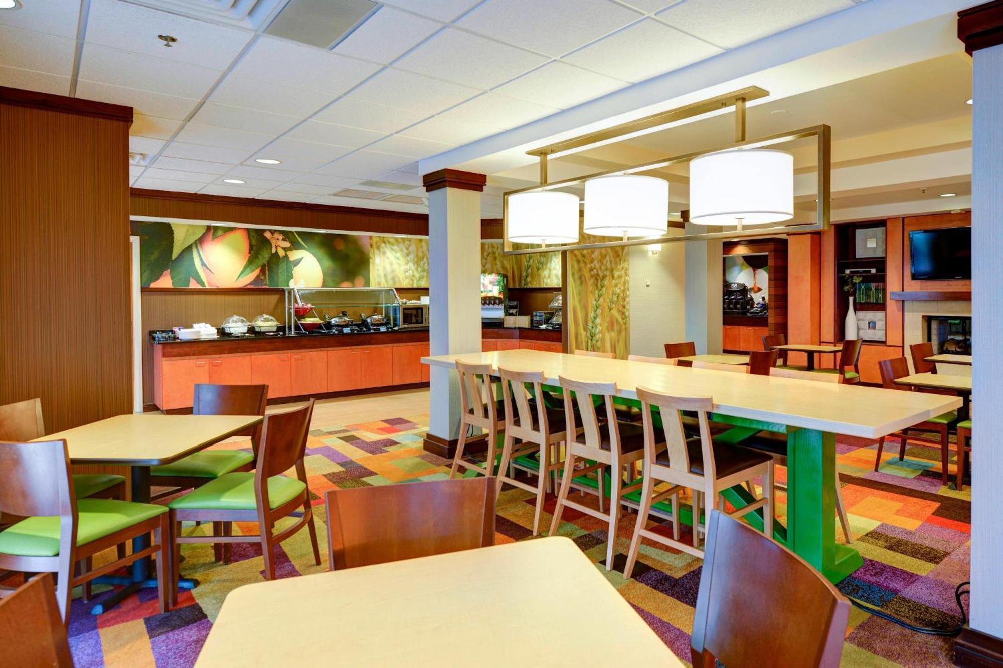 Fairfield Inn & Suites Уорнер-Робинс Экстерьер фото