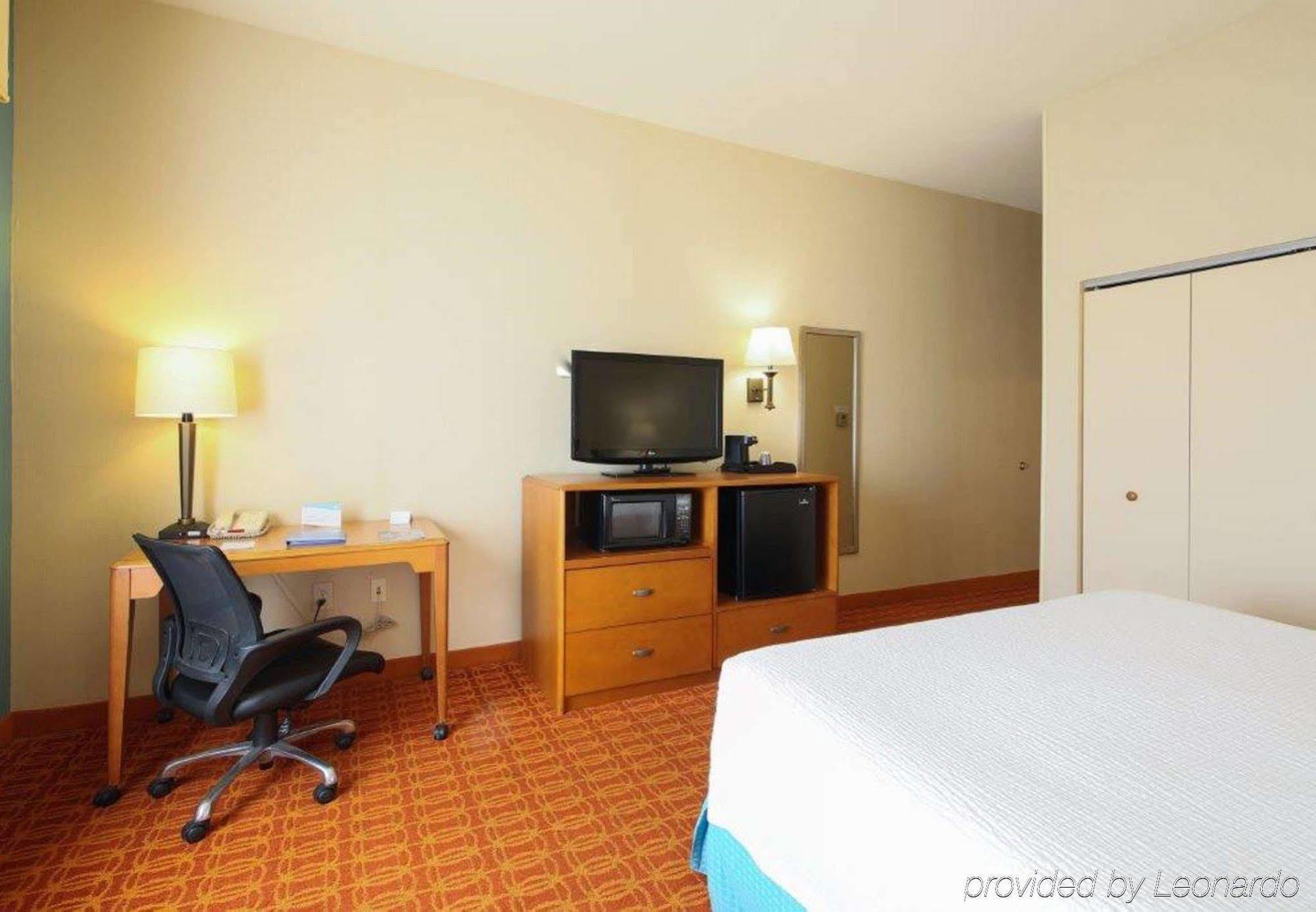 Fairfield Inn & Suites Уорнер-Робинс Экстерьер фото