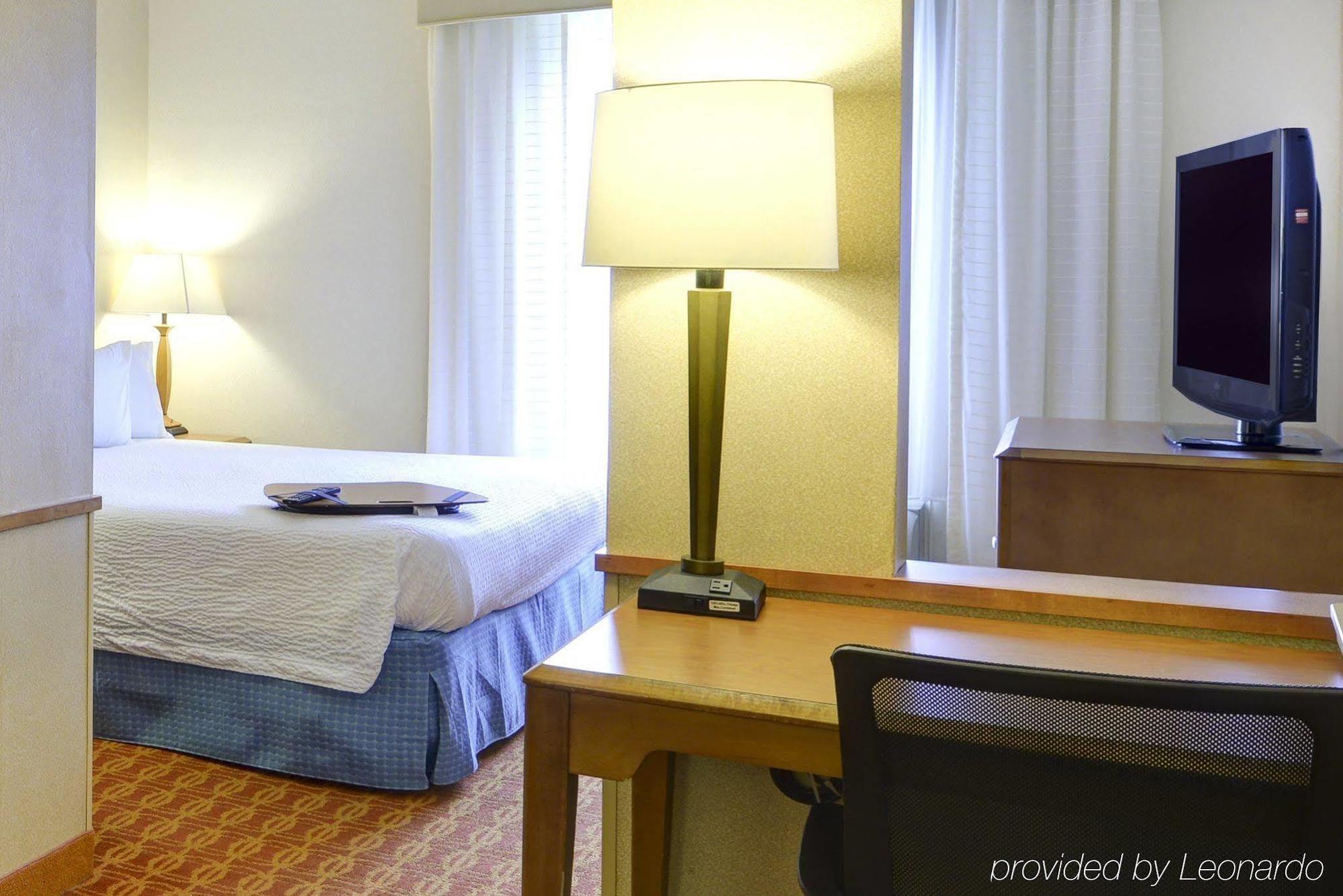 Fairfield Inn & Suites Уорнер-Робинс Экстерьер фото
